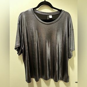 Liquid metallic silver chrome t-shirt size XL